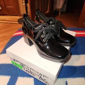 Versona Women Size 5.5 Black Faux Leather Oxford Heels NEW W/ Box